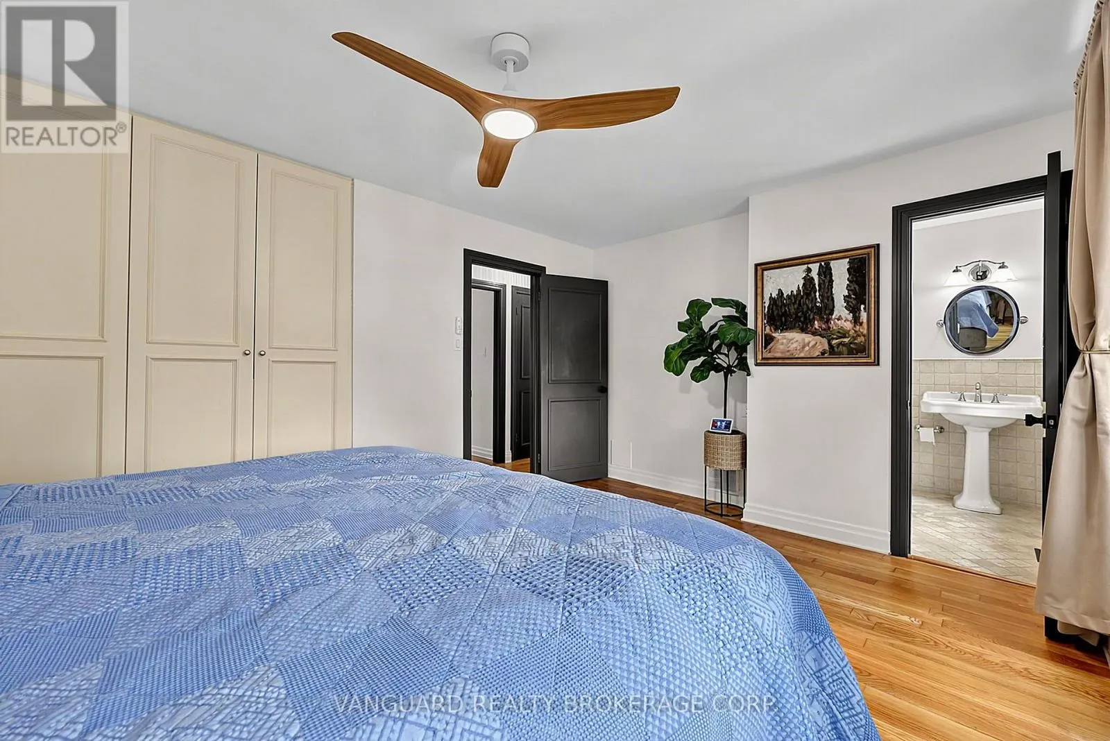 336 DINGLE COURT