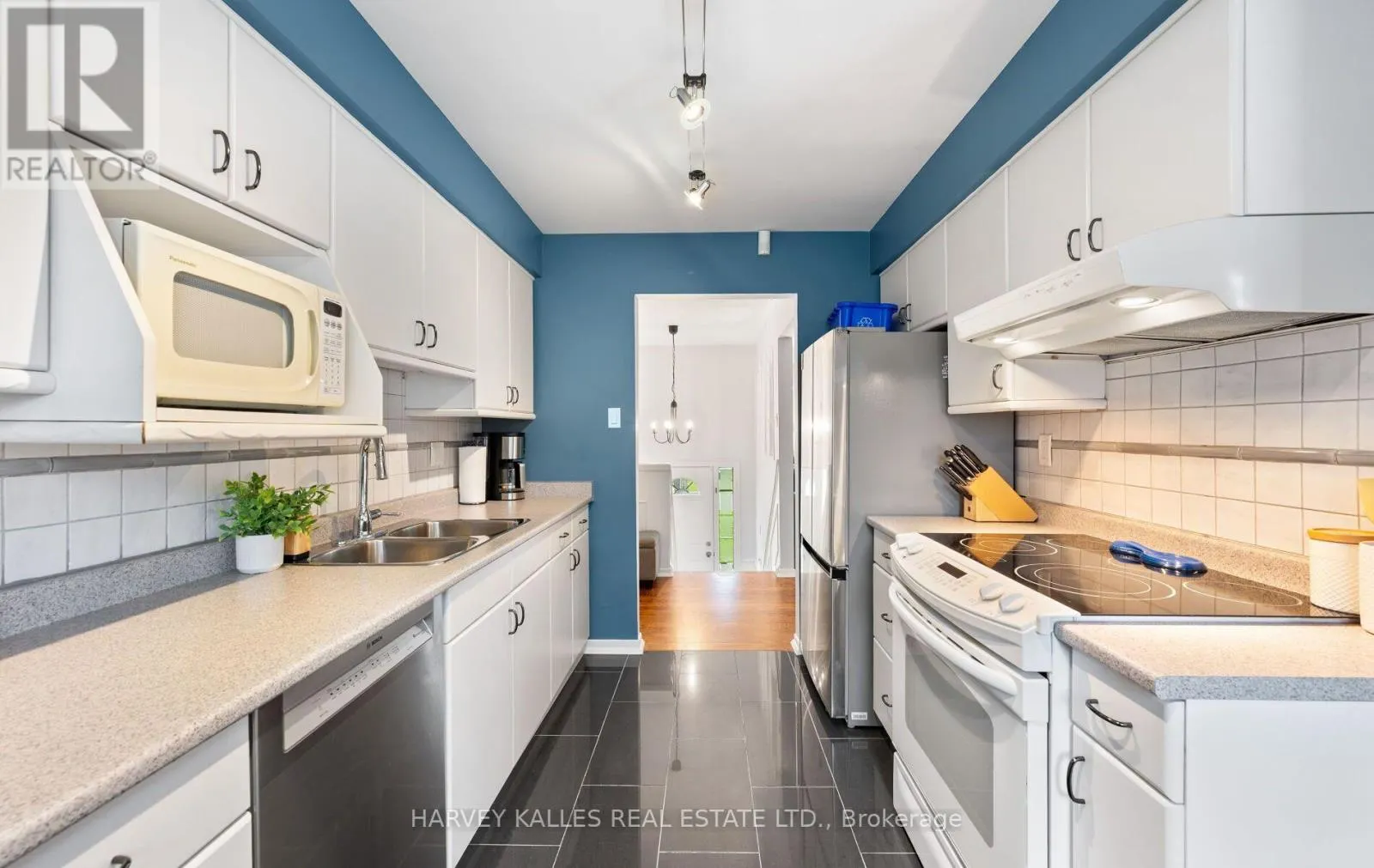 143 KINGSVIEW DRIVE