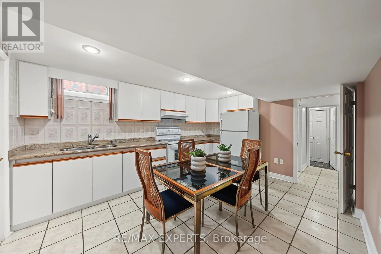 52 WESTCHESTER BOULEVARD
