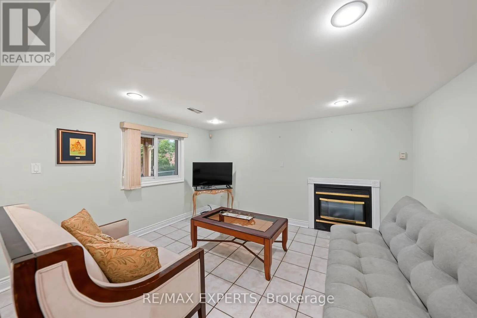 52 WESTCHESTER BOULEVARD