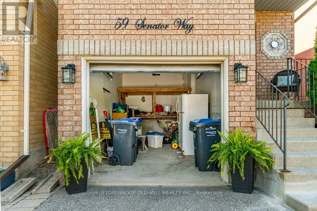 59 SENATOR WAY