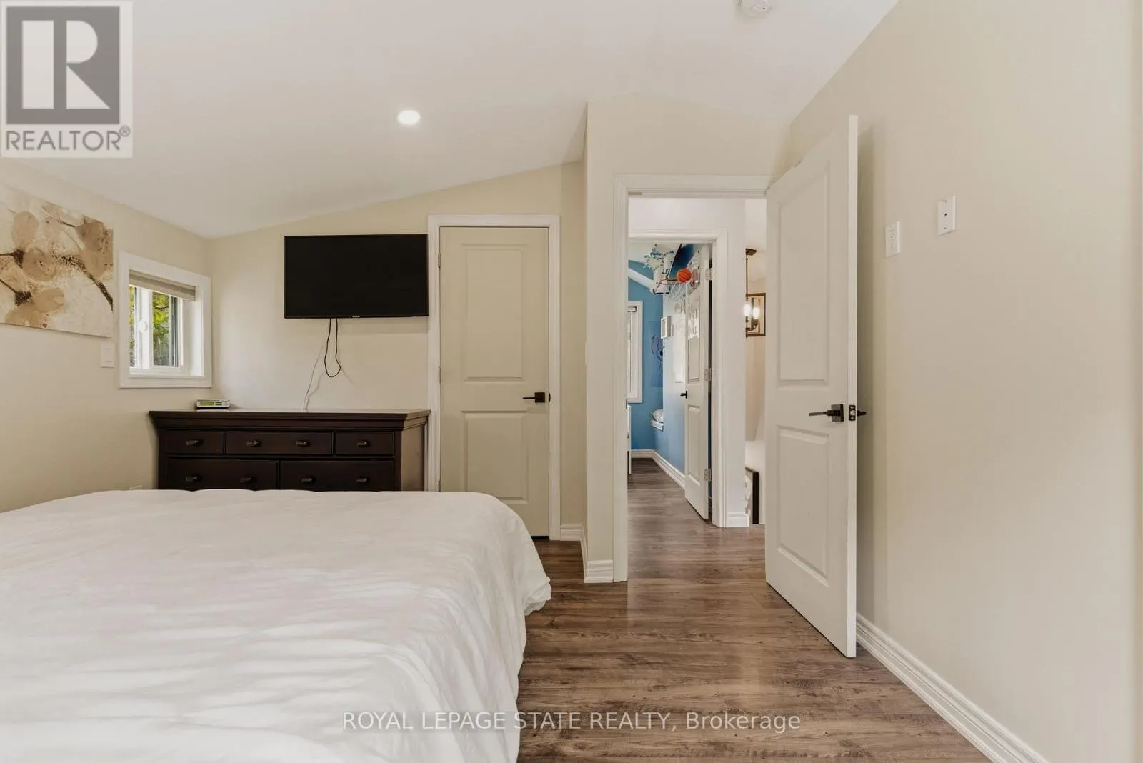 1262 HIDDEN VALLEY ROAD