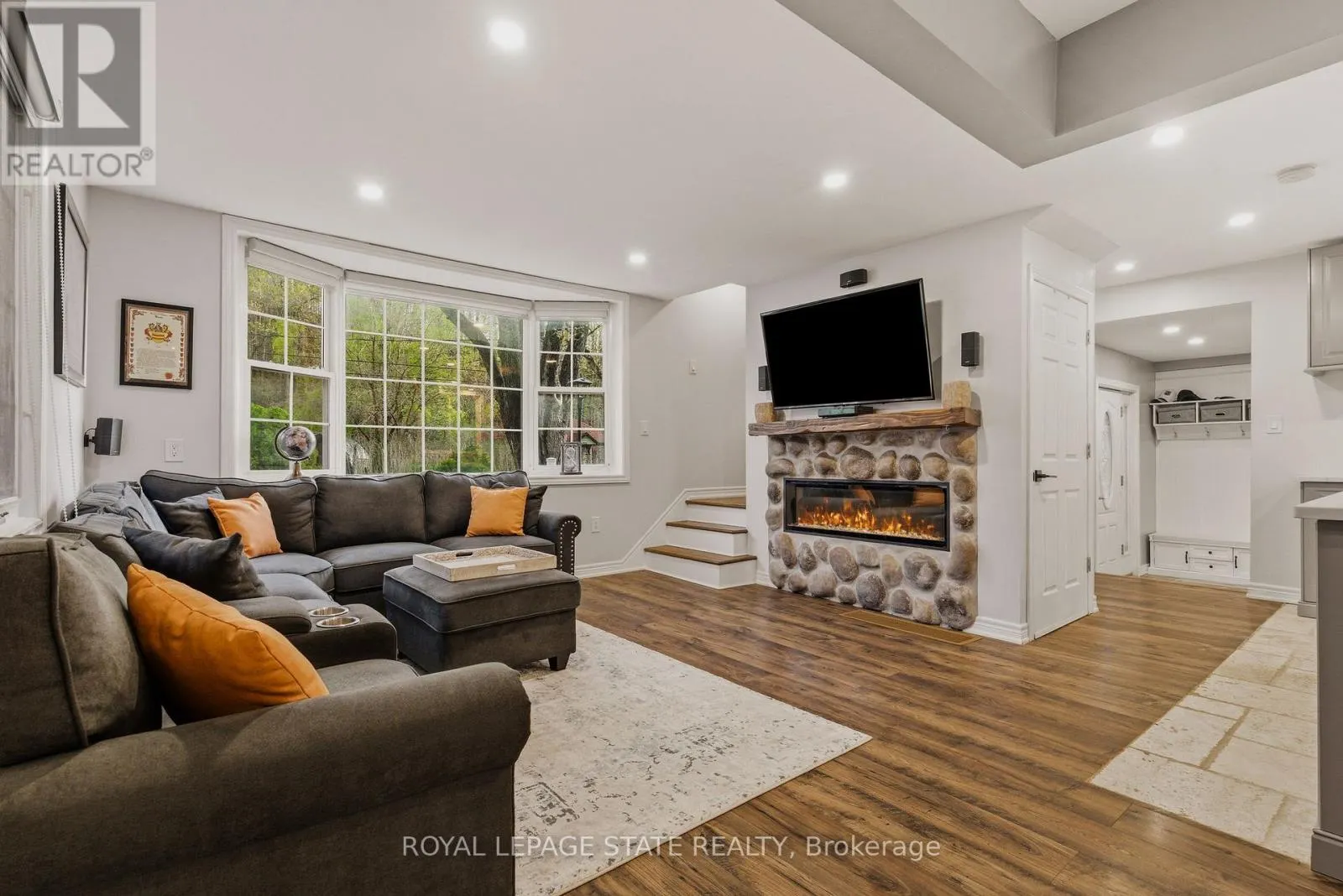 1262 HIDDEN VALLEY ROAD