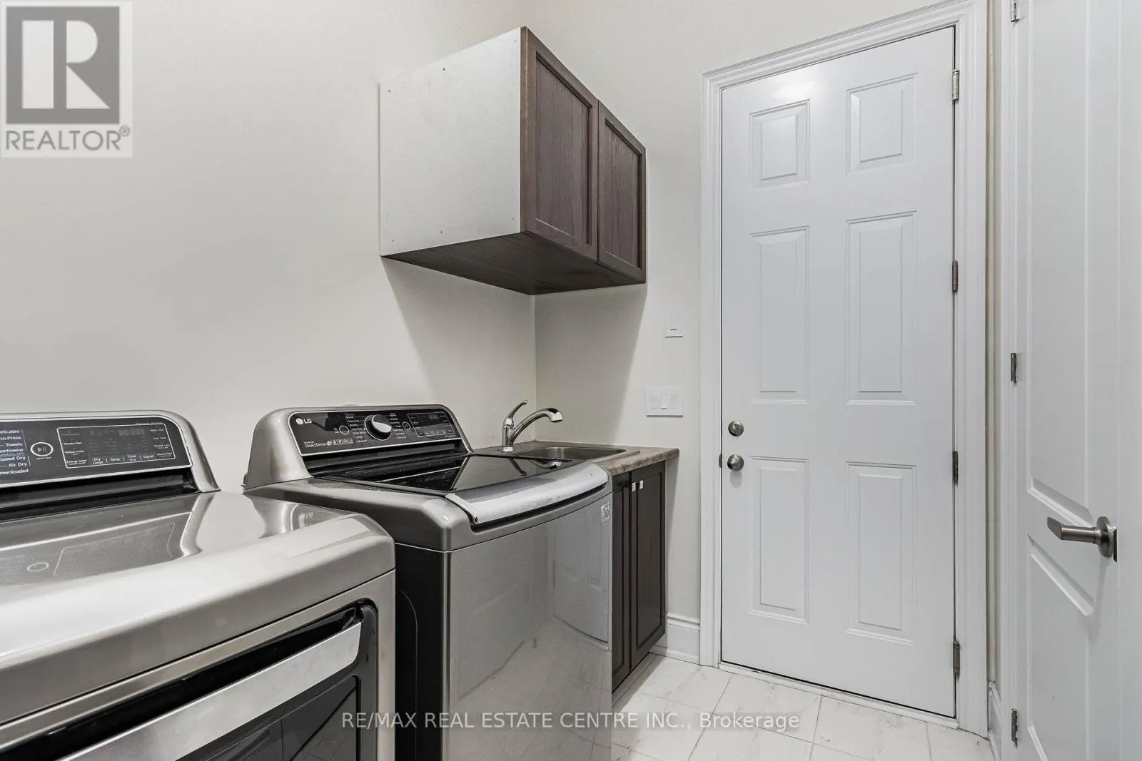 35 ARTHUR GRIFFIN CRESCENT