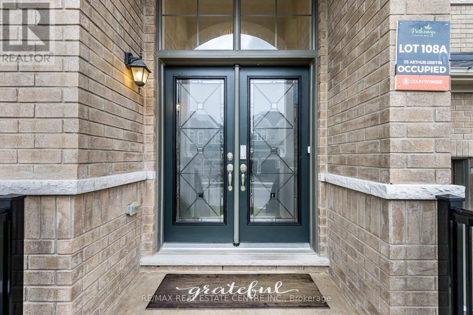 35 ARTHUR GRIFFIN CRESCENT