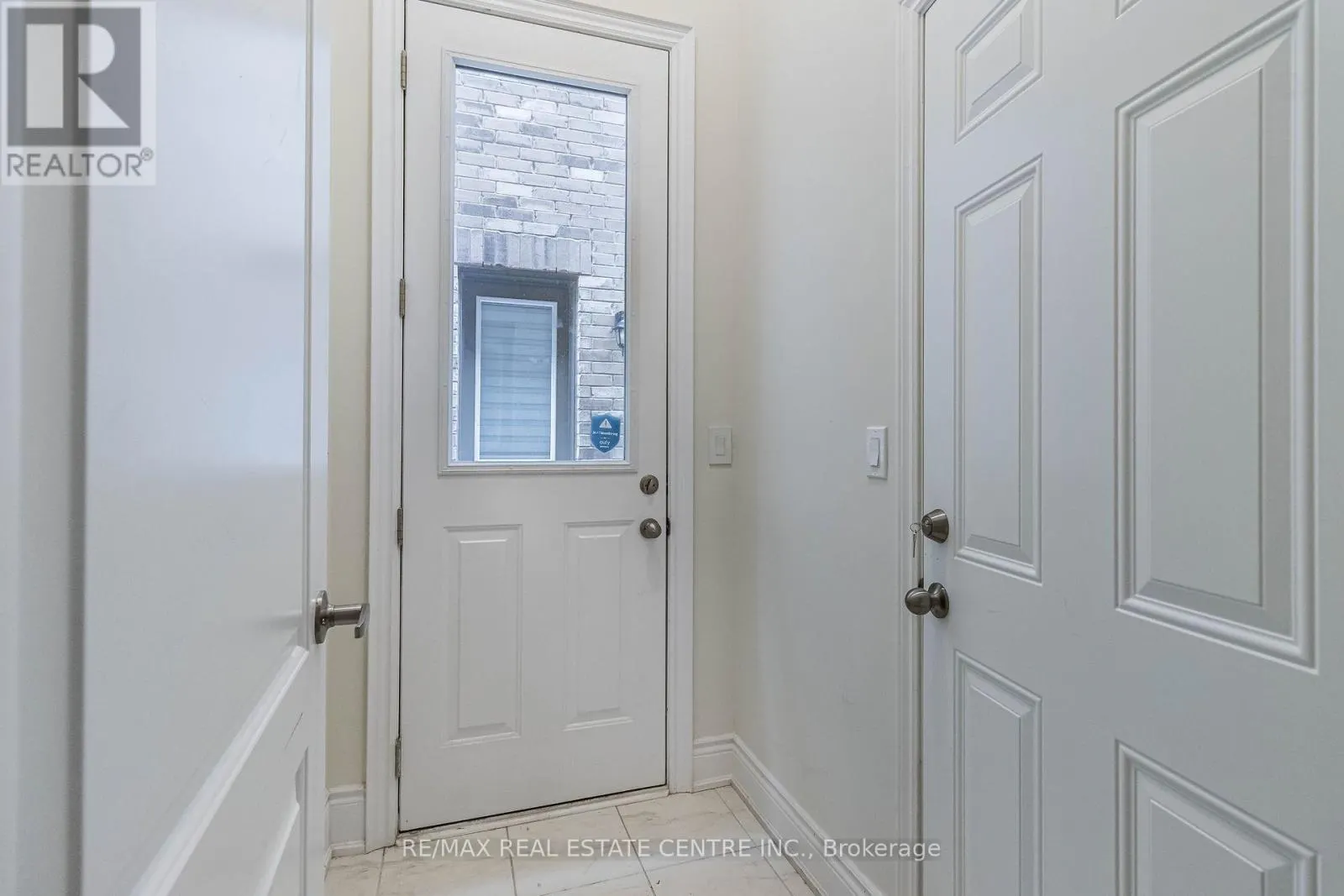 35 ARTHUR GRIFFIN CRESCENT