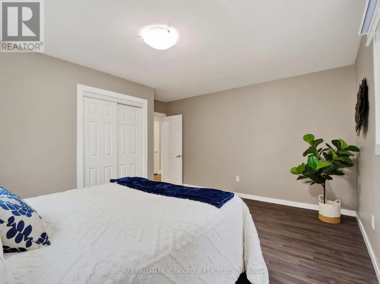 21 BIRCHVIEW DRIVE