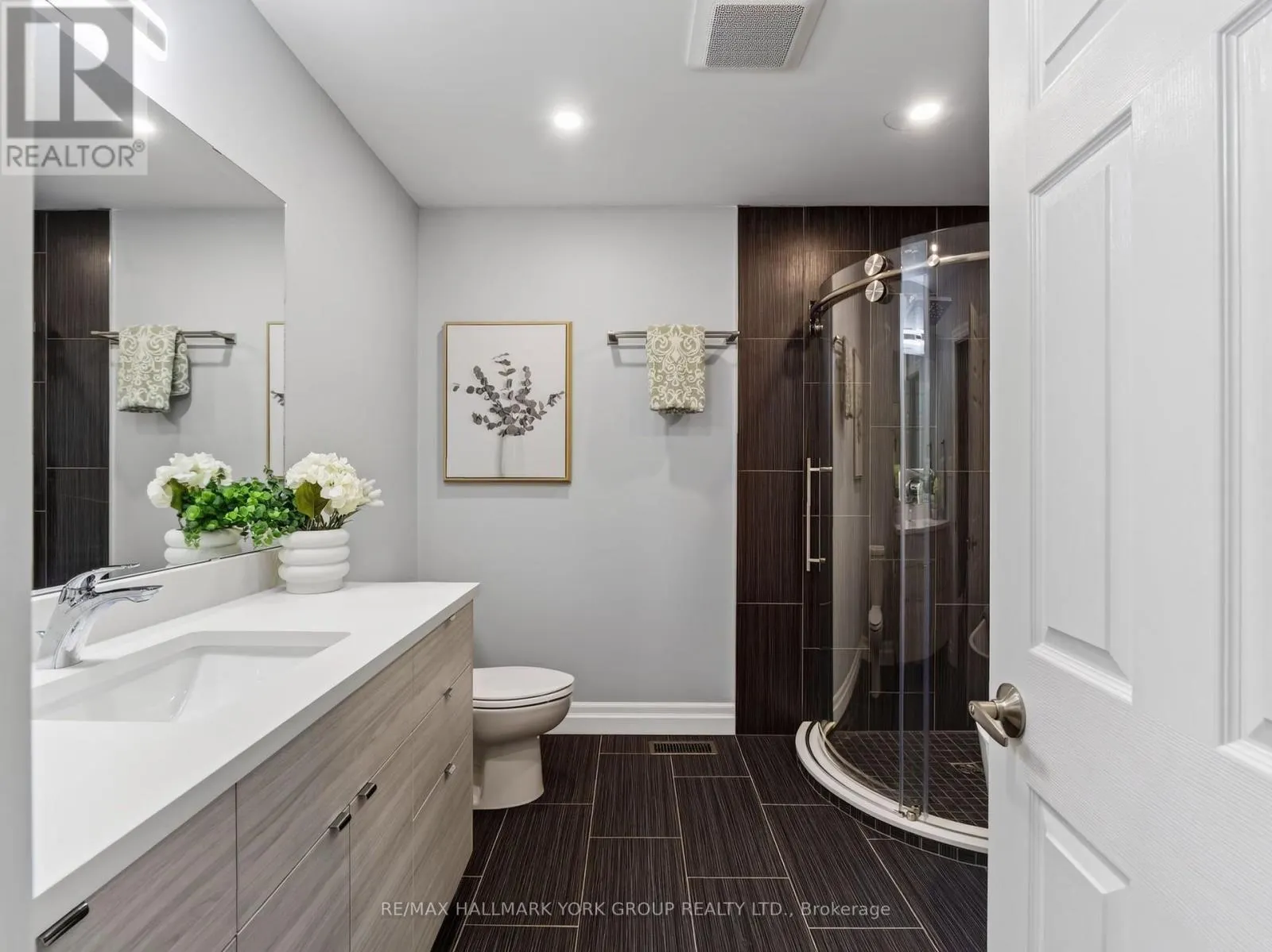 21 BIRCHVIEW DRIVE
