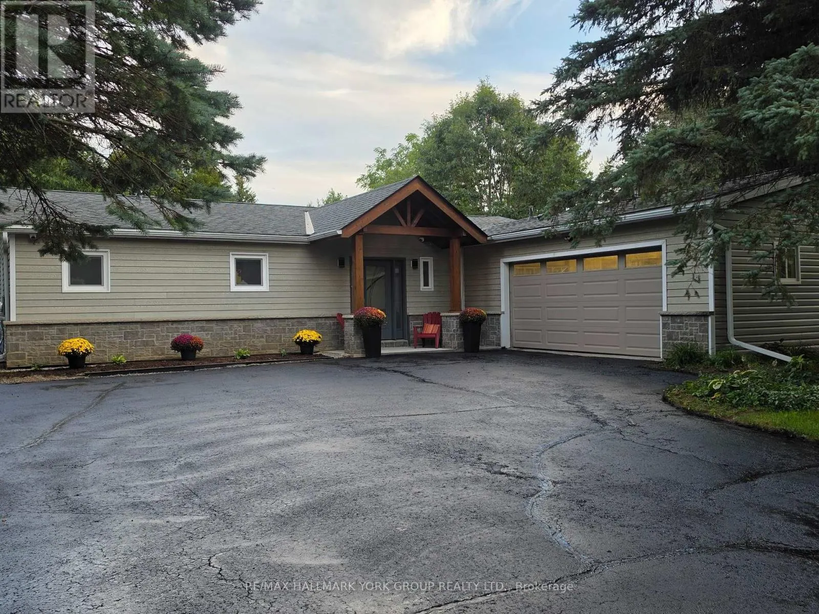 21 BIRCHVIEW DRIVE