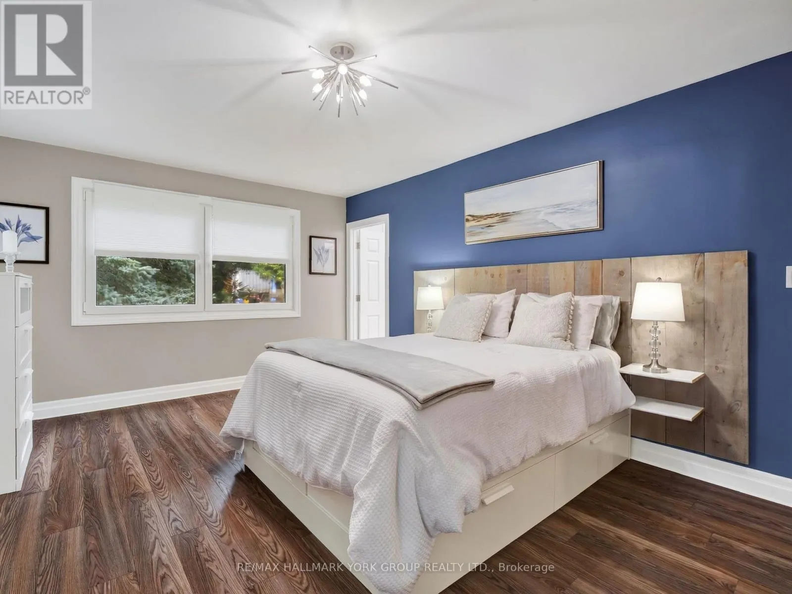 21 BIRCHVIEW DRIVE