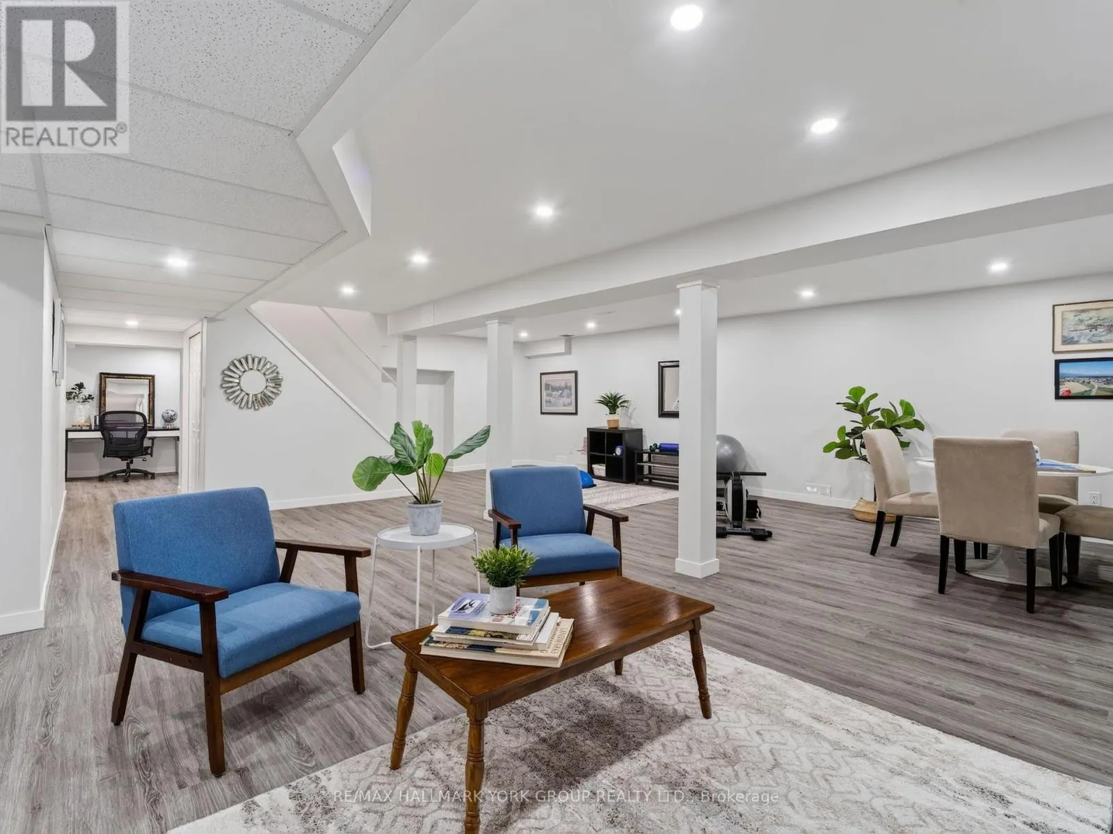 21 BIRCHVIEW DRIVE