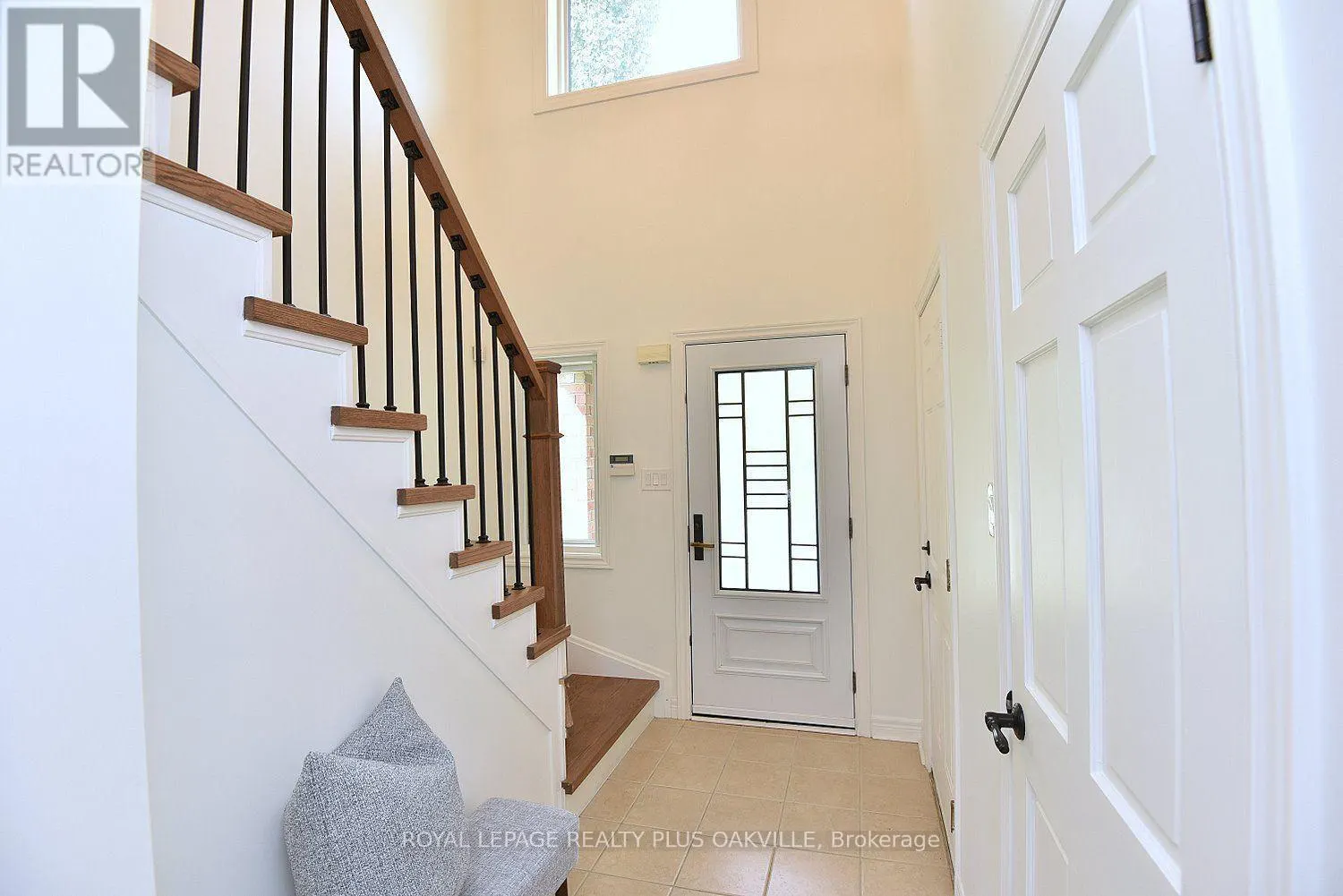 546 SANDCHERRY DRIVE