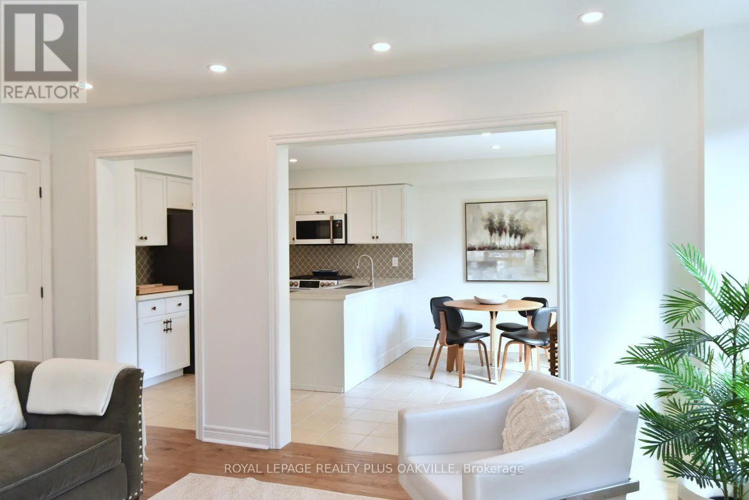 546 SANDCHERRY DRIVE