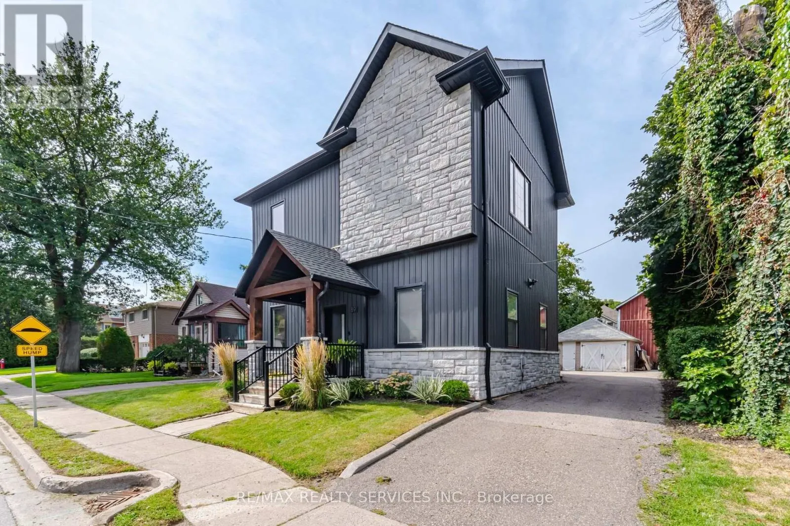 89 WILLOW STREET