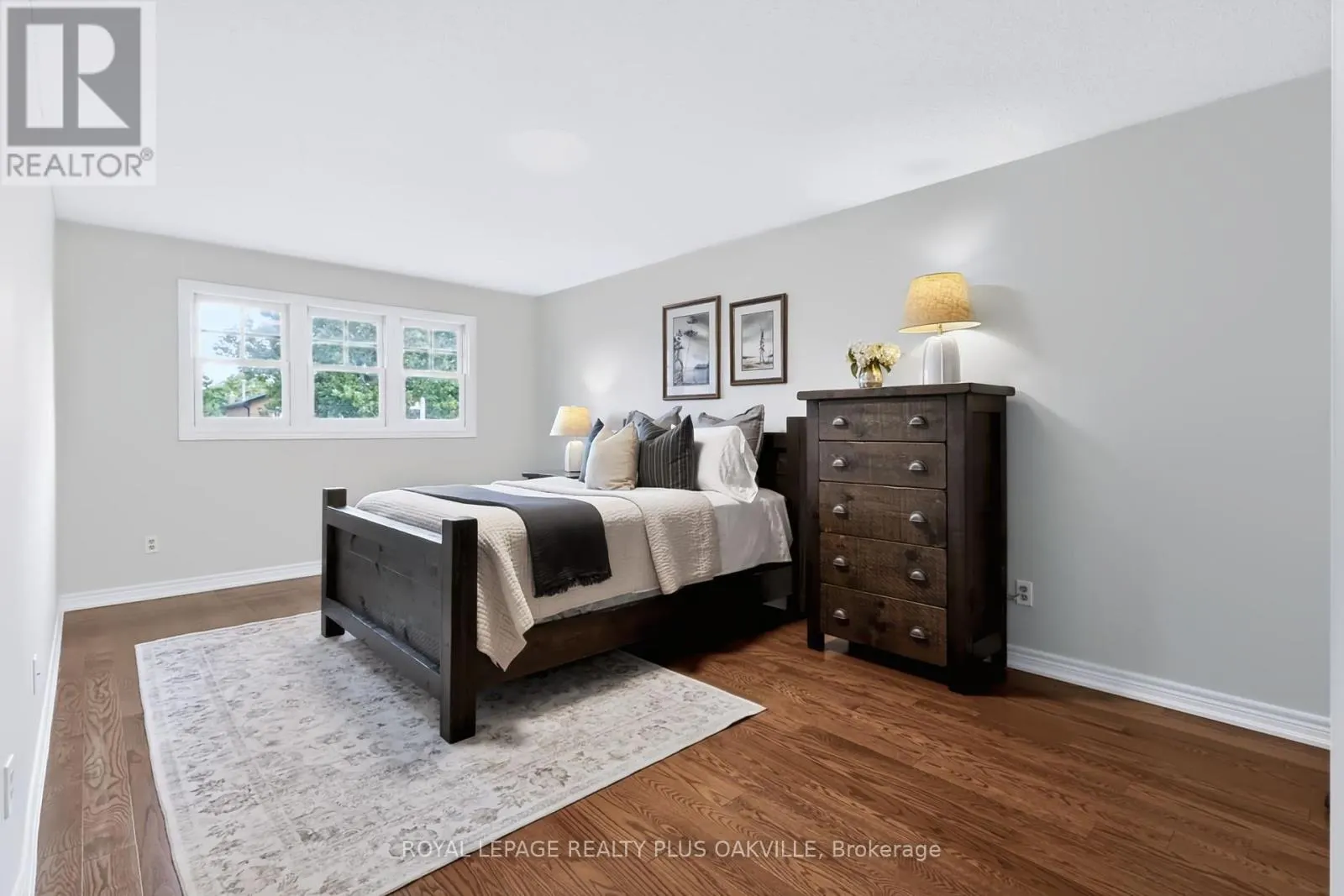279 HICKORY CIRCLE