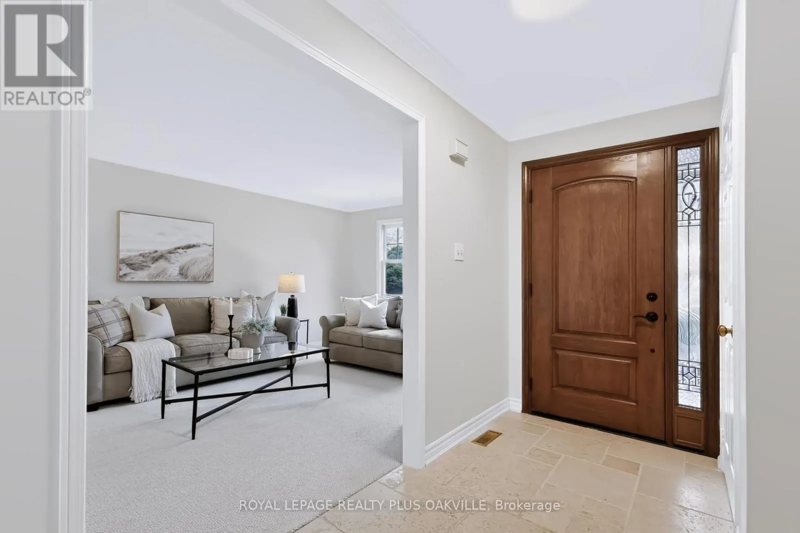 279 HICKORY CIRCLE