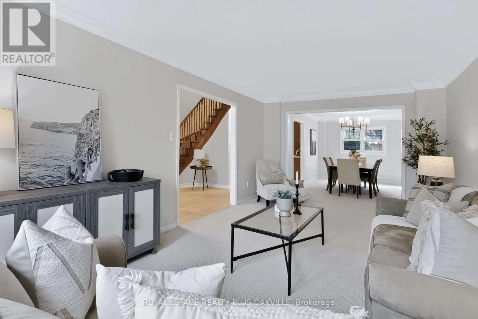 279 HICKORY CIRCLE