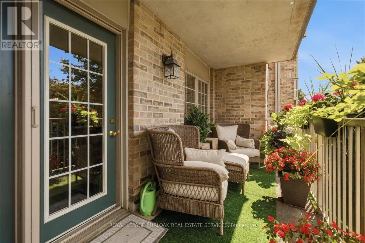 E305 - 216 PLAINS ROAD W