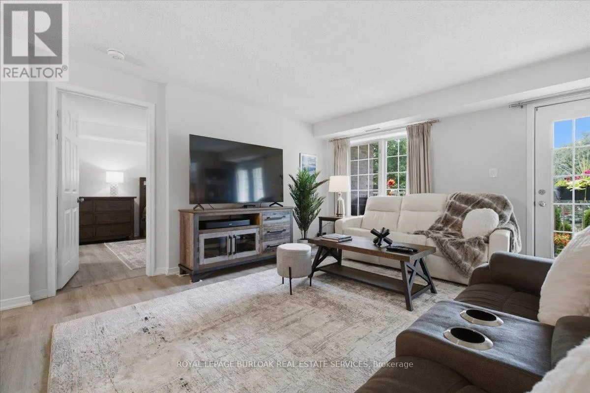 E305 - 216 PLAINS ROAD W