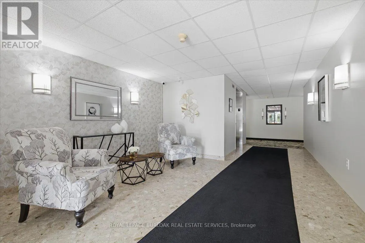 E305 - 216 PLAINS ROAD W
