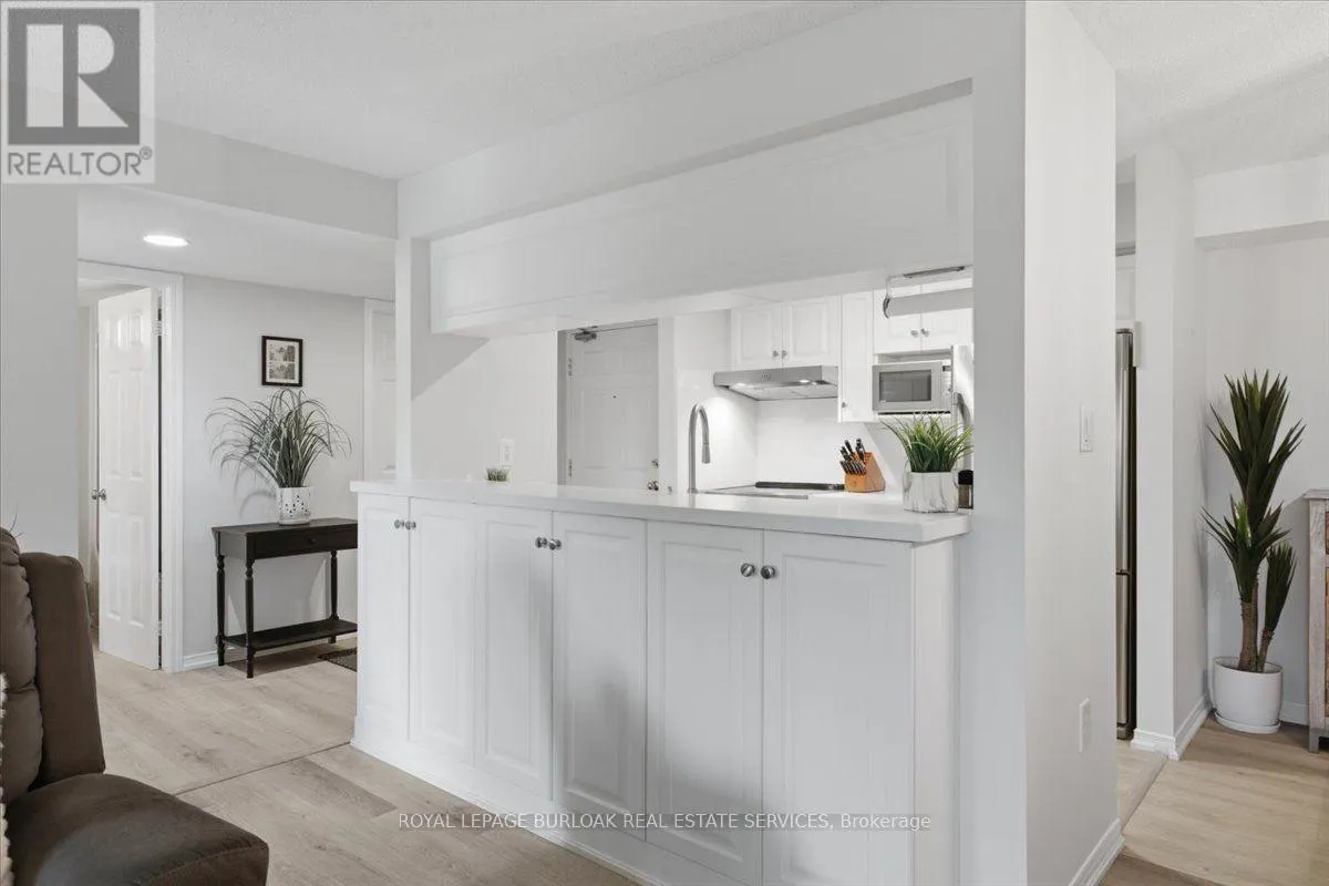E305 - 216 PLAINS ROAD W