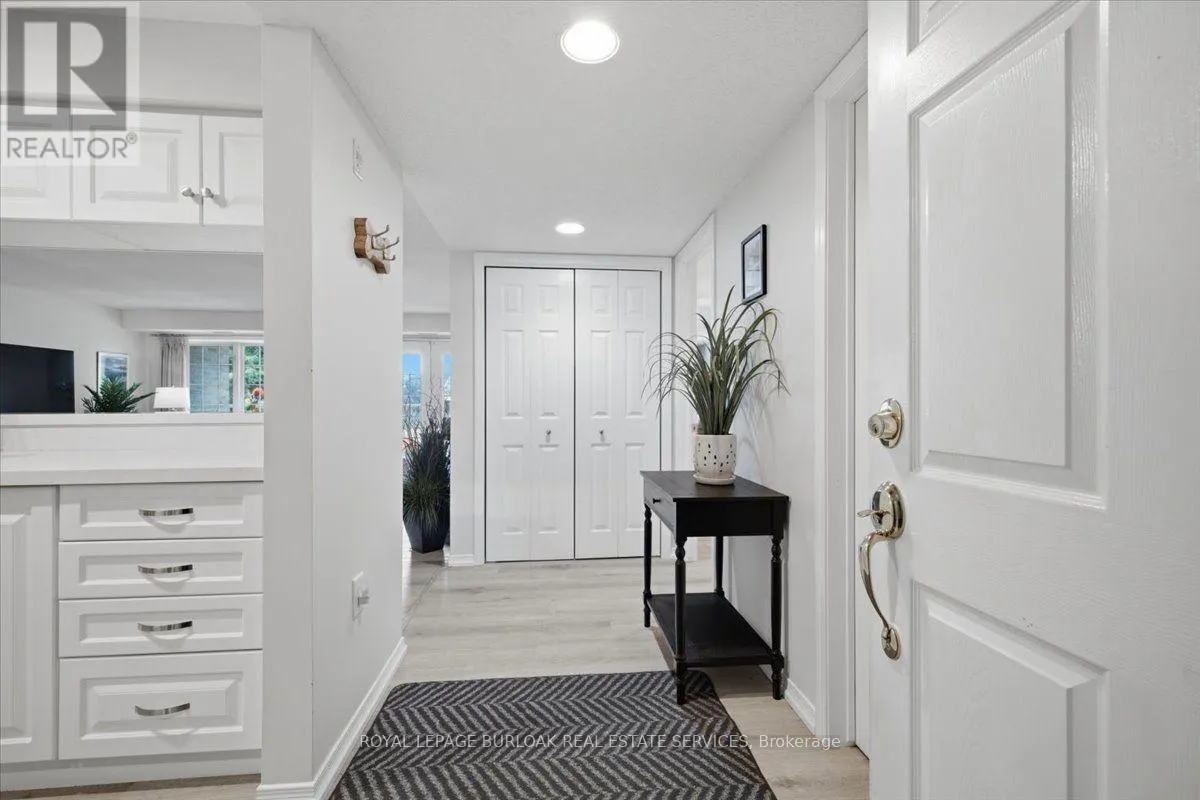 E305 - 216 PLAINS ROAD W