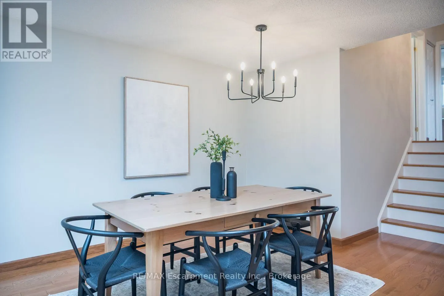 1237 REDBANK CRESCENT