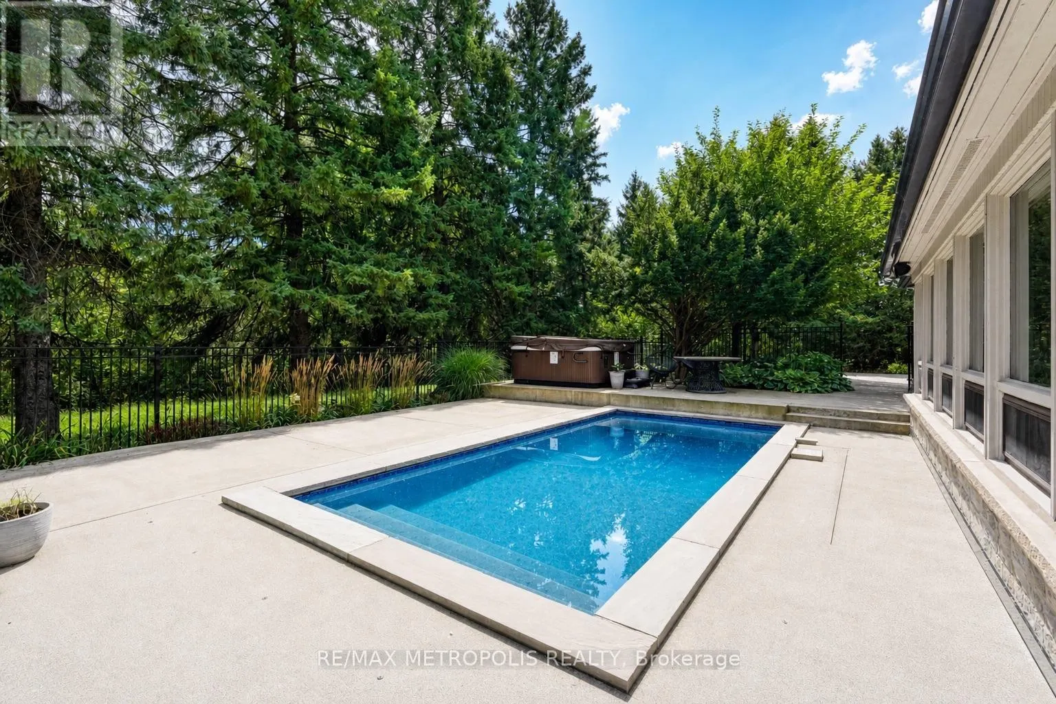 1175 DERRY ROAD