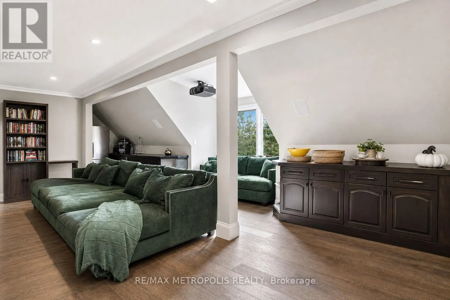 1175 DERRY ROAD