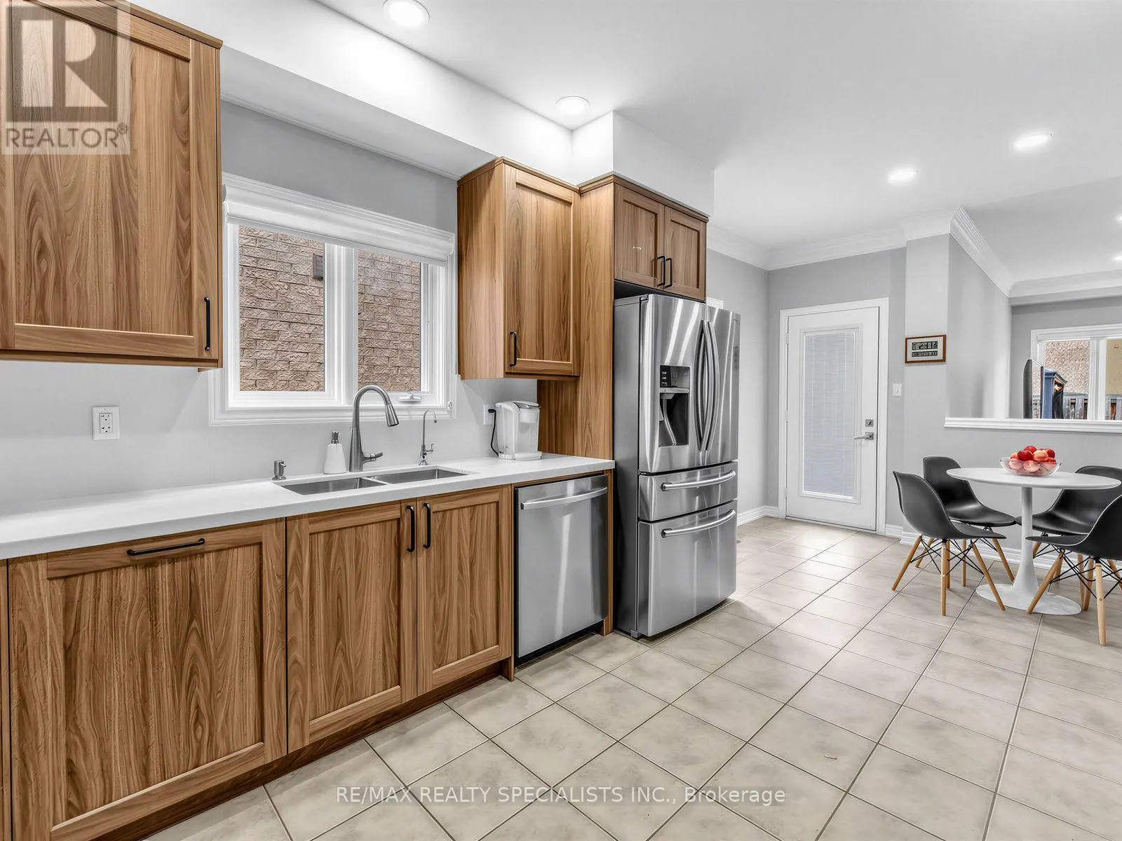 491 WILLMOTT CRESCENT