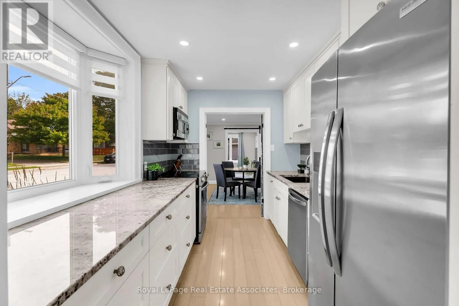 11 CHURCHILL CRESCENT