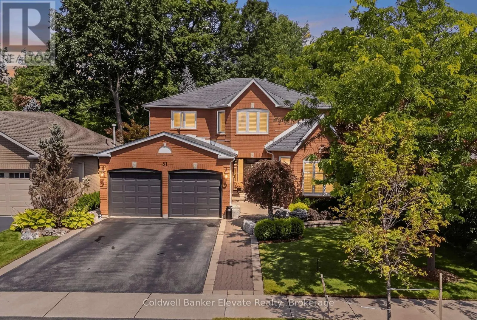 51 GOLLOP CRESCENT