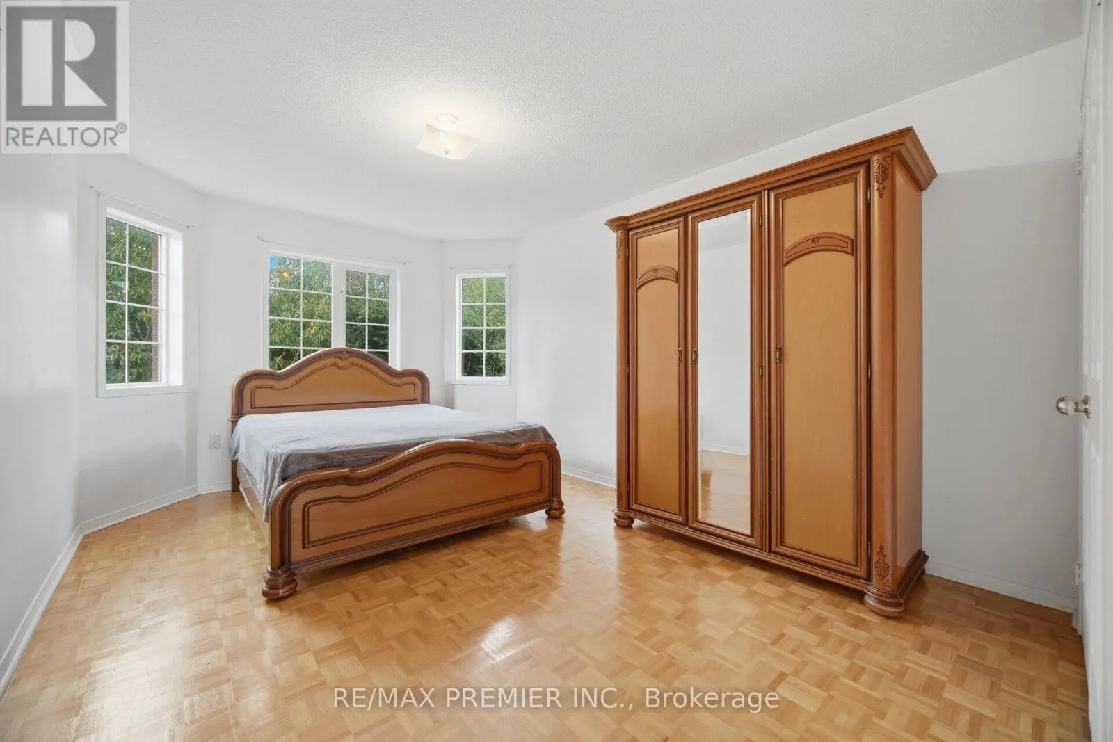 14 CRESTRIDGE DRIVE