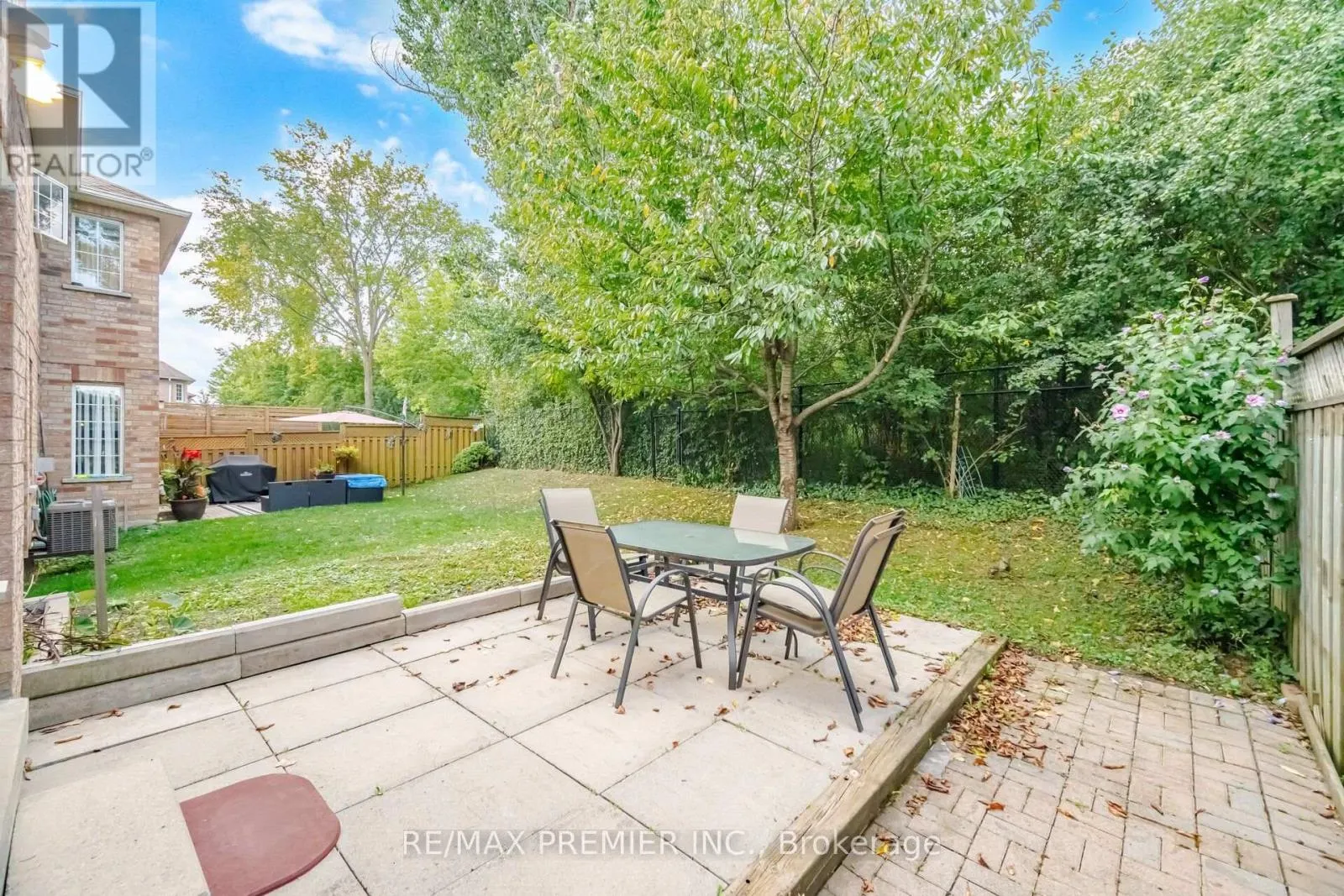 14 CRESTRIDGE DRIVE
