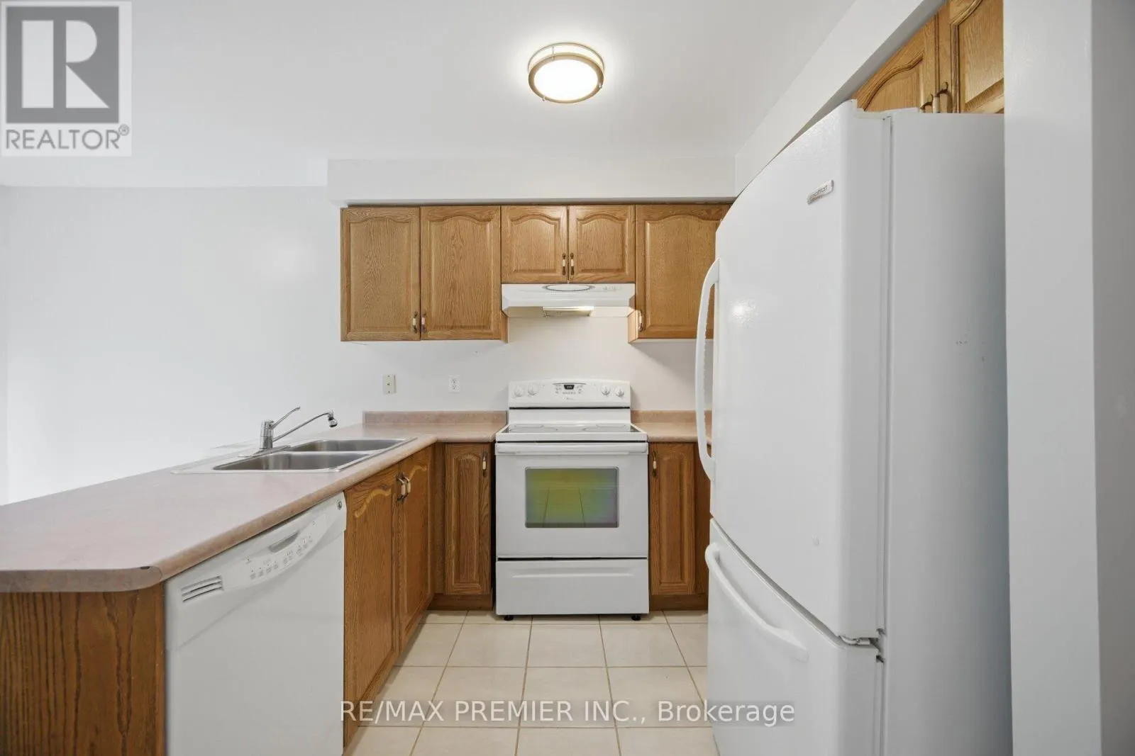 14 CRESTRIDGE DRIVE