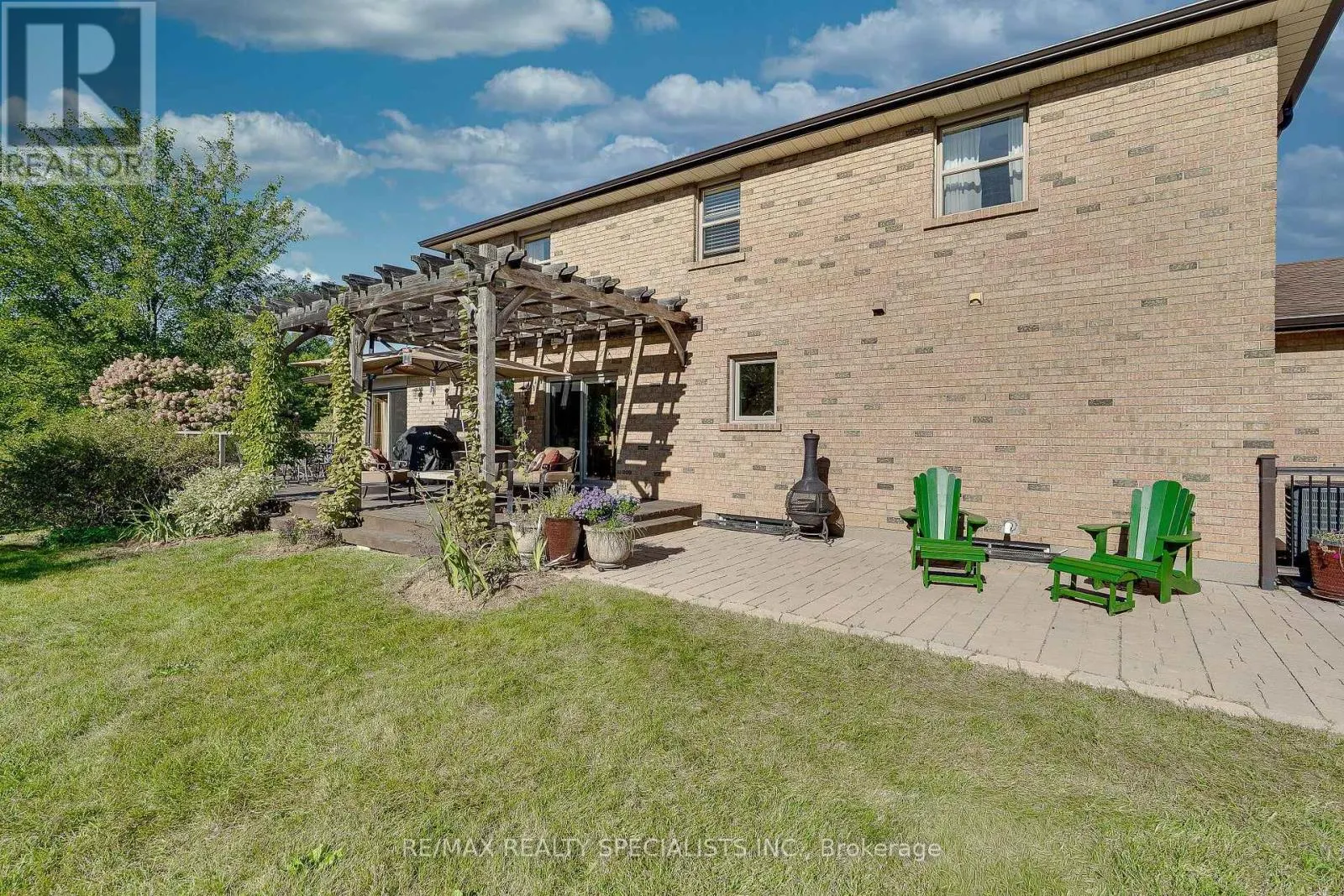 44 GEORGE CRESCENT