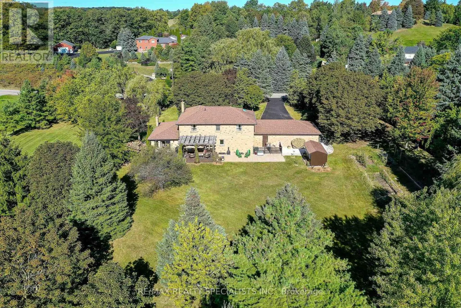 44 GEORGE CRESCENT