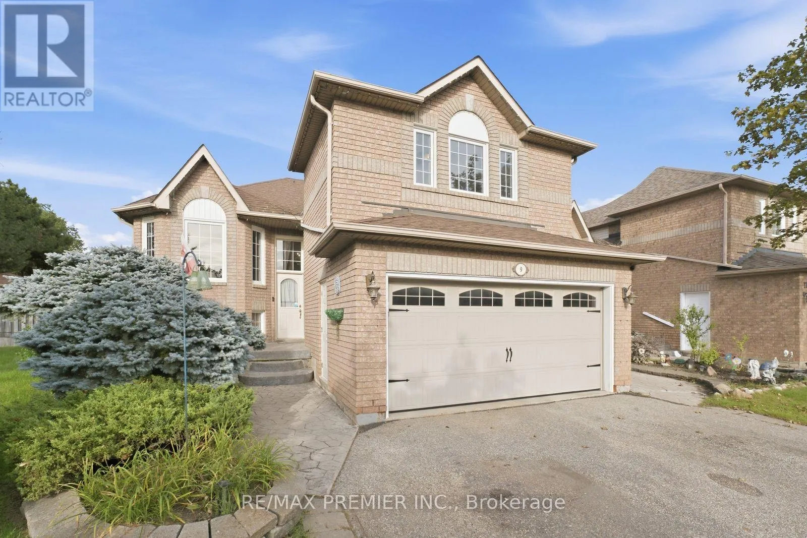 9 SANT FARM DRIVE