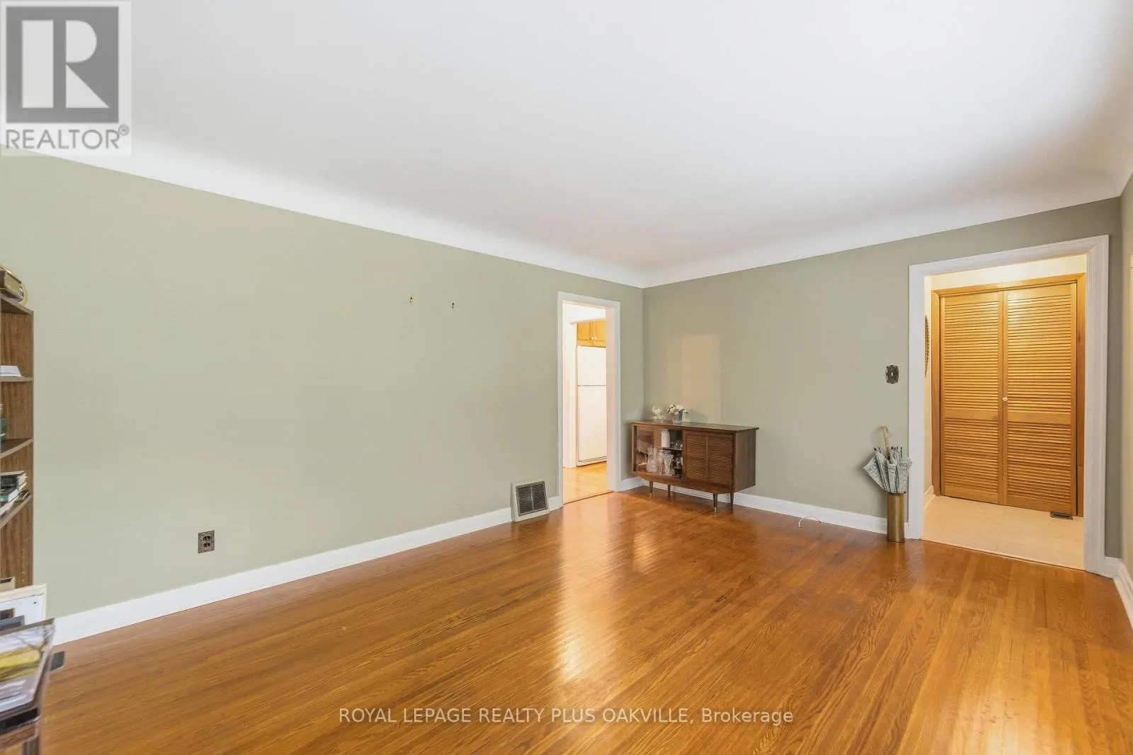 243 JENNINGS CRESCENT