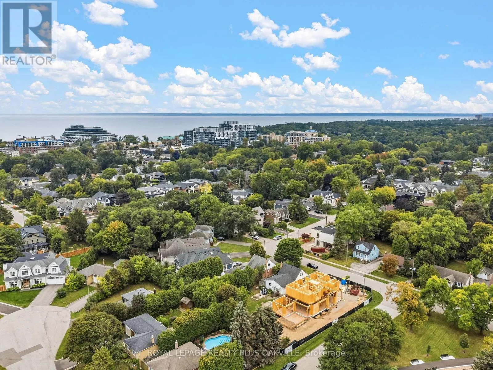 243 JENNINGS CRESCENT
