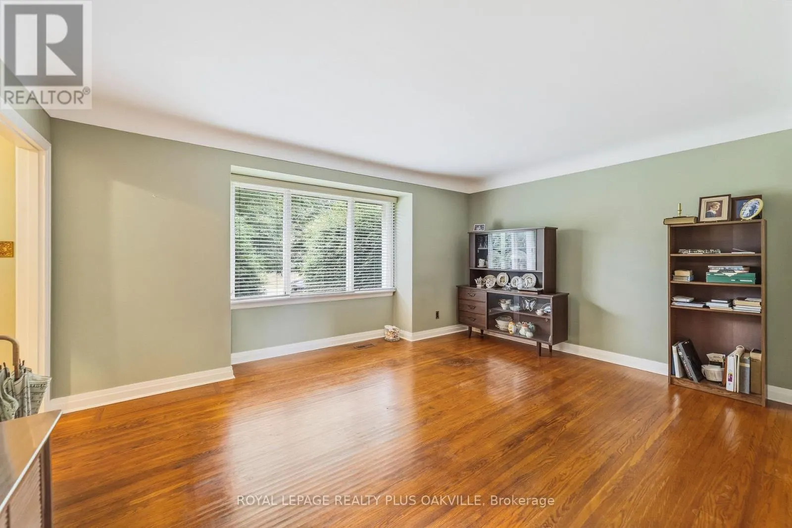 243 JENNINGS CRESCENT