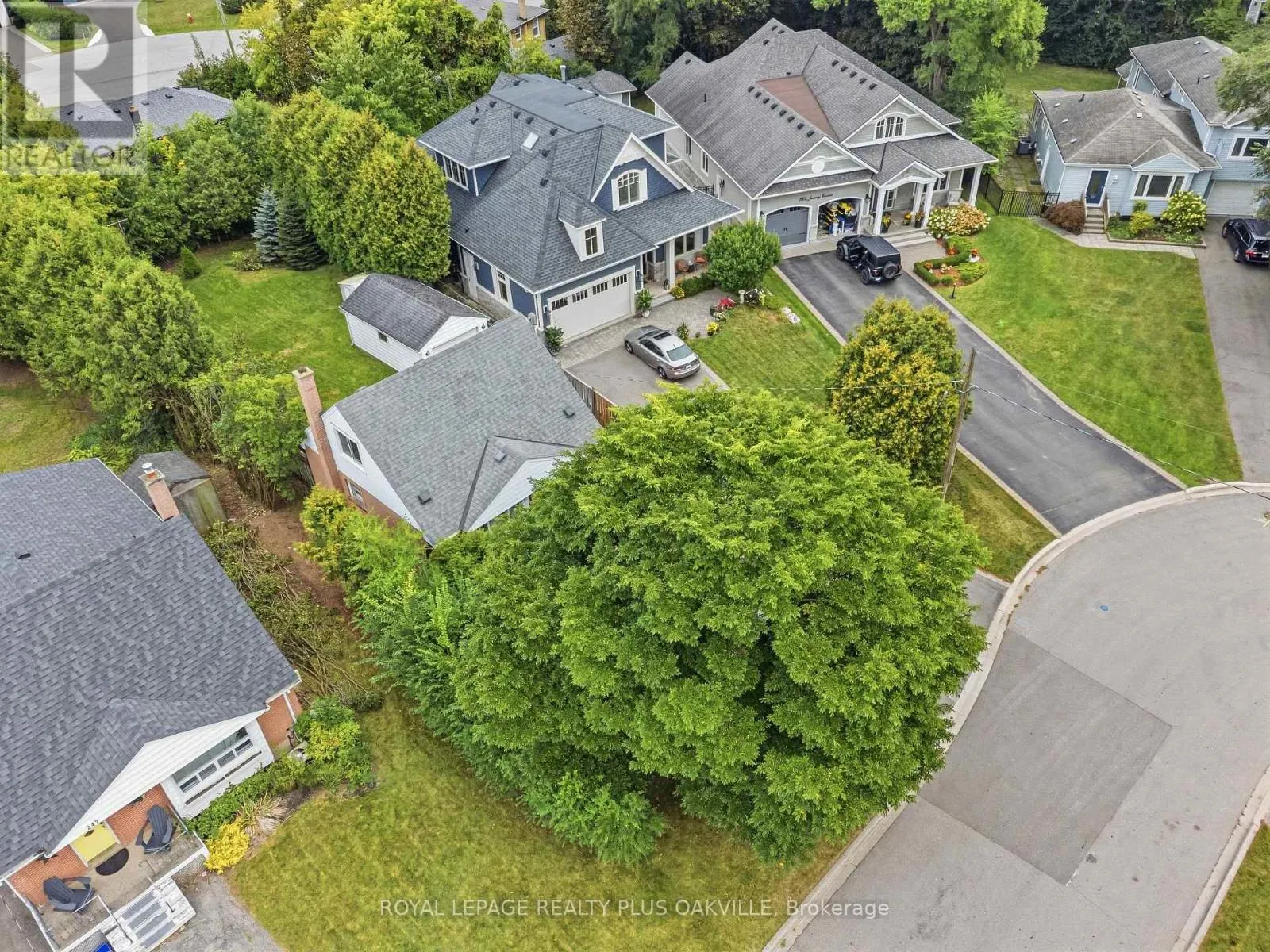 243 JENNINGS CRESCENT