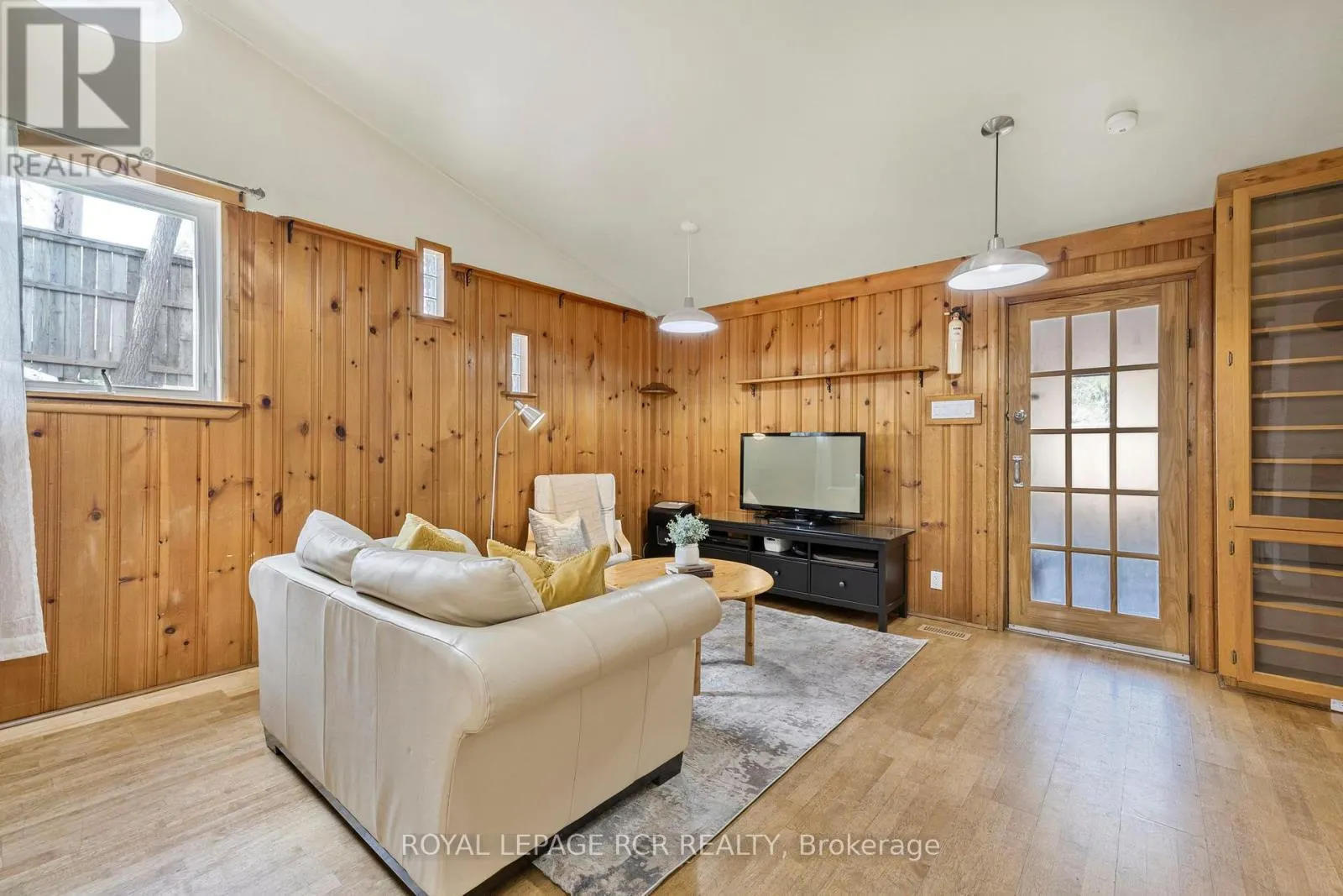 91 KING STREET W