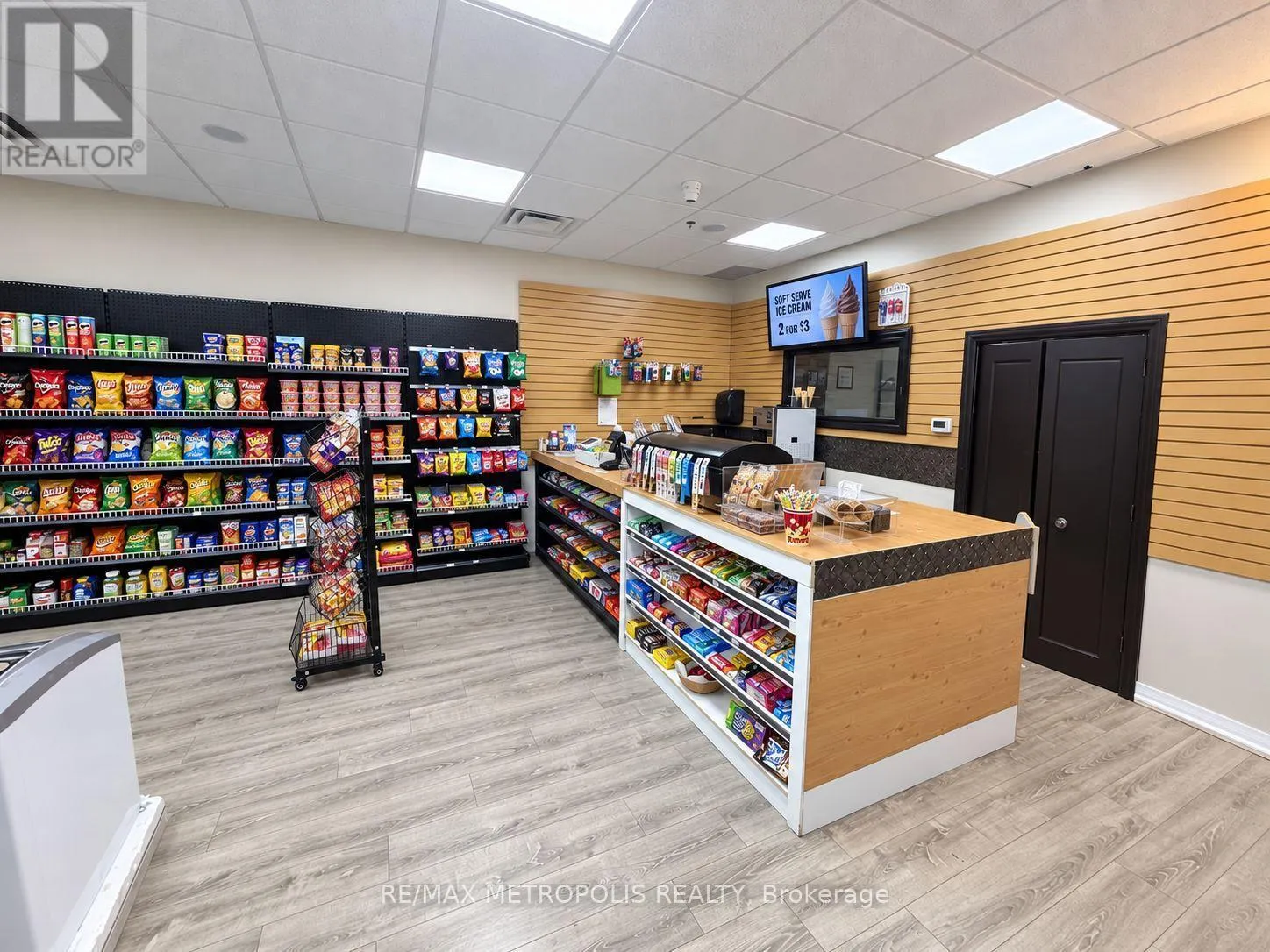 110 - 490 GORDON KRANTZ AVENUE