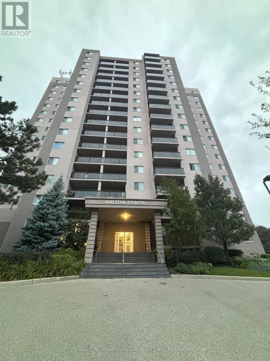 1210 - 975 WARWICK COURT