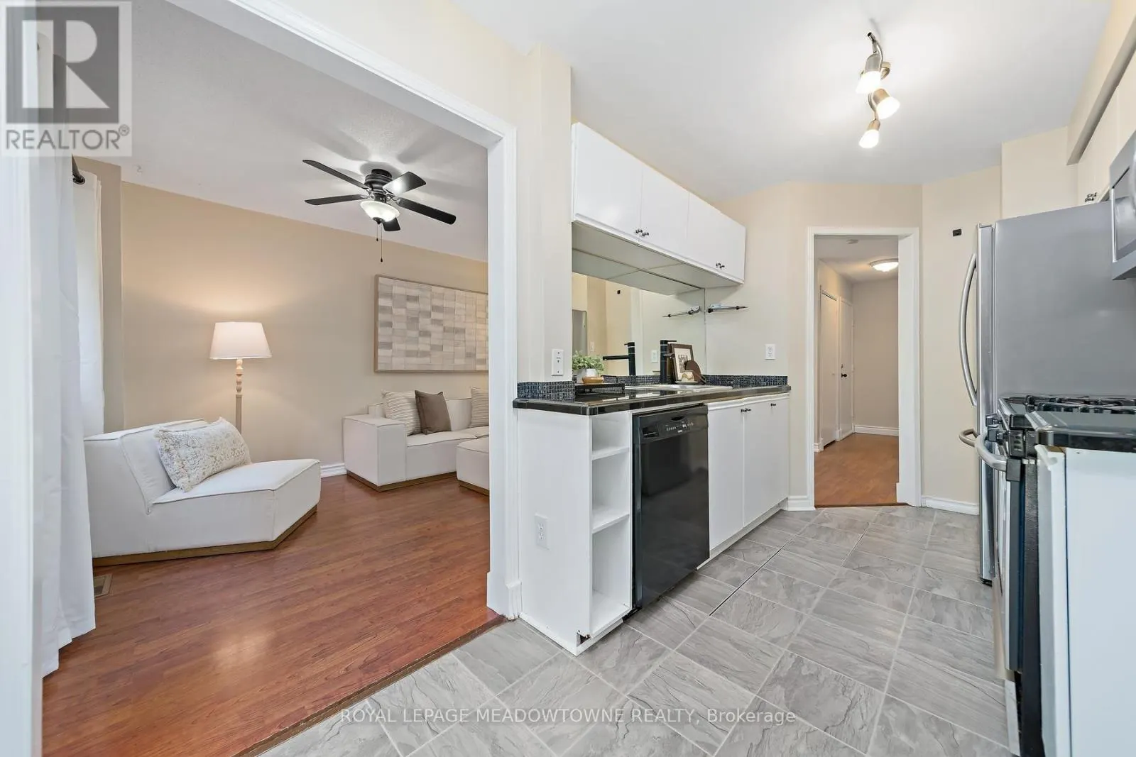 174 - 28 MAPLE AVENUE