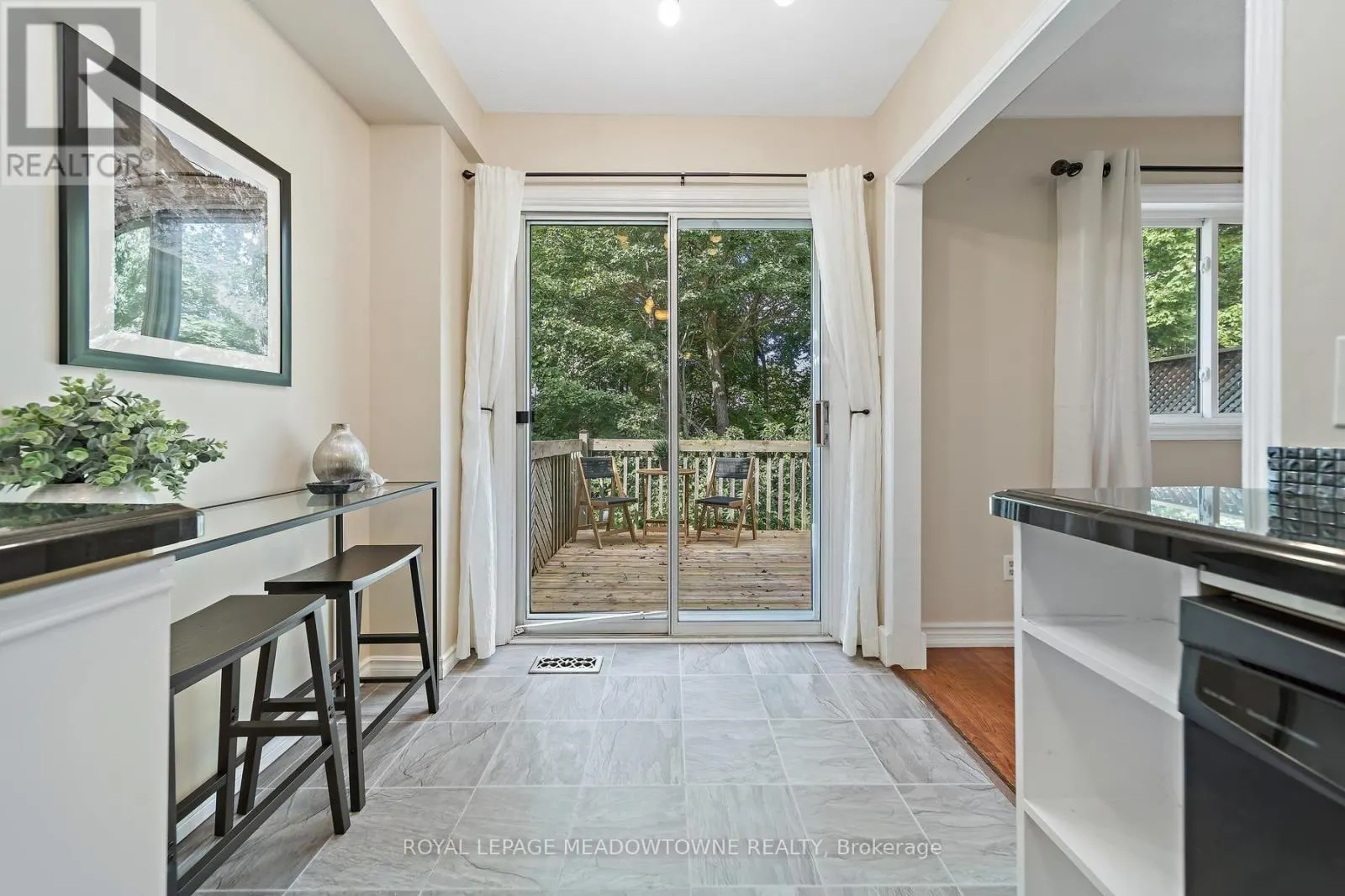 174 - 28 MAPLE AVENUE