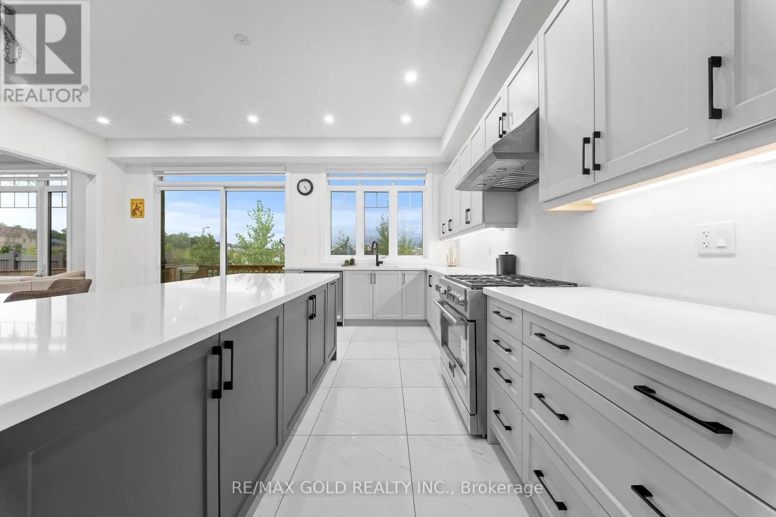 4 MADAWASKA ROAD