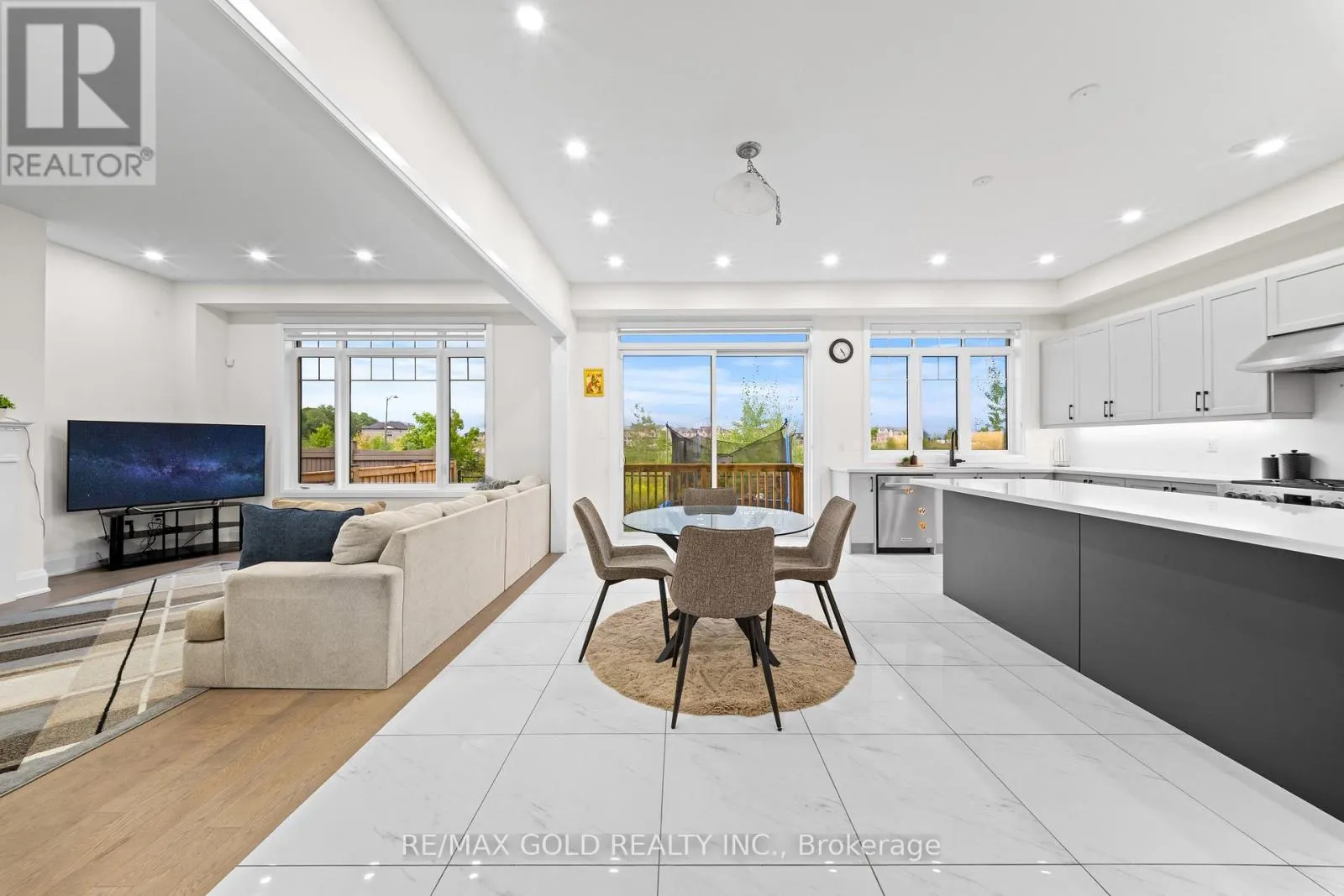 4 MADAWASKA ROAD