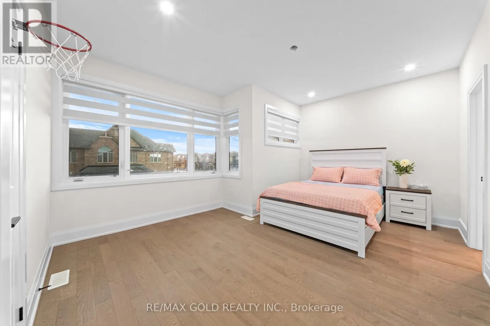 4 MADAWASKA ROAD